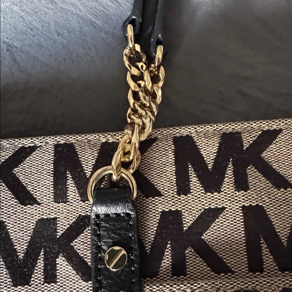 Michael Kors Signature Black and Tan Tote - Picture 12 of 16